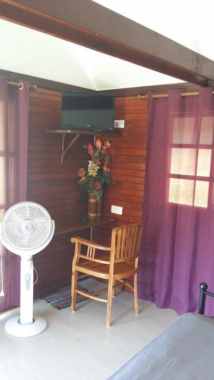 Raiatea Airport Bungalow Uturoa Exterior foto