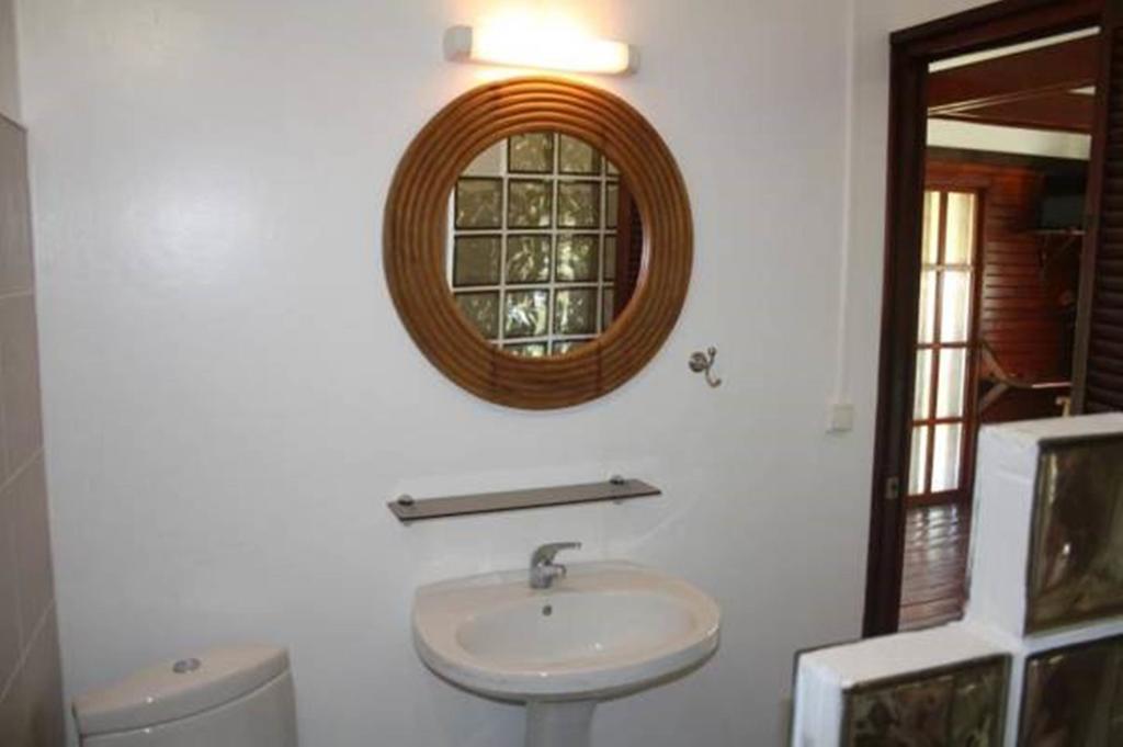 Raiatea Airport Bungalow Uturoa Zimmer foto